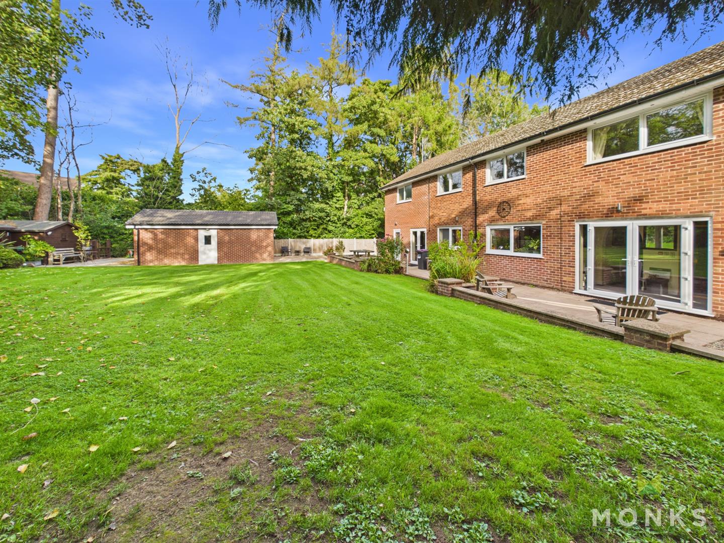 Everglades Brynhafod Lane, Oswestry, SY11 1SH For Sale